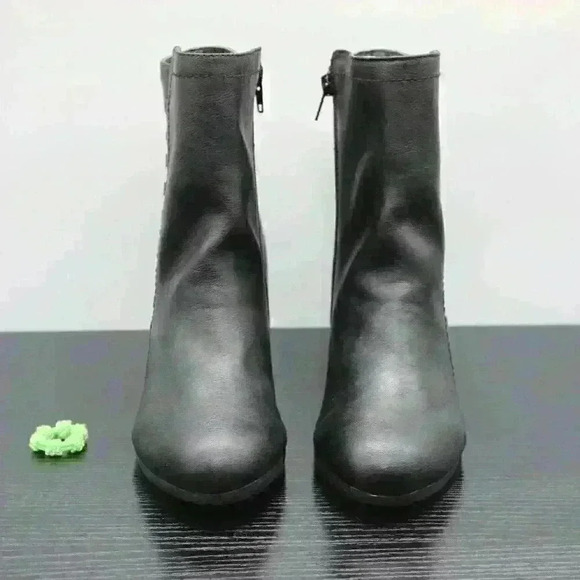 Aerosoles Heelrest Vitality Women’s Black Leather - Picture 5 of 10